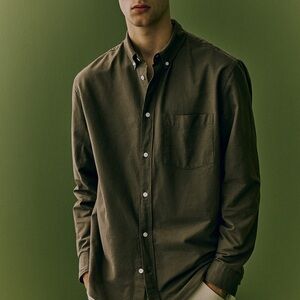 H&M regular fit Men's Olive Green button down Shirt size M